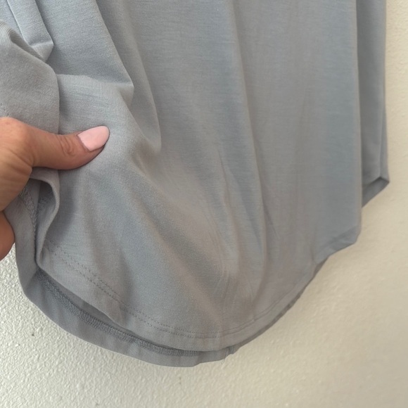 Zenana Outfitters Gray Loose Fitted Short Sleeve Tee. Size M. Minimalist - Picture 4 of 5